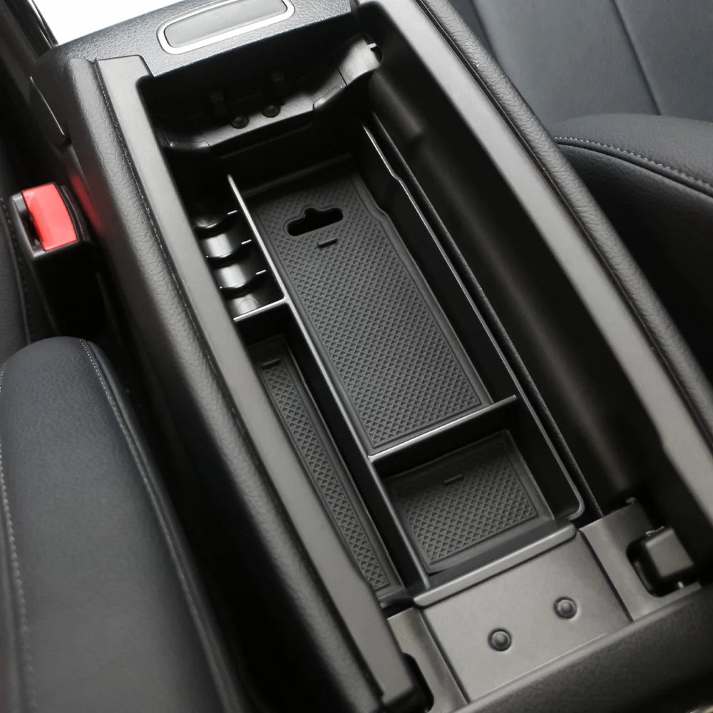 מגש ארגון למשענת היד ל-Mercedes-Benz A-Class W177