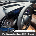 תא אחסון מאחורי מסך לוח המחוונים ל-Mercedes-Benz C-Class ו-E-Class ‏2025